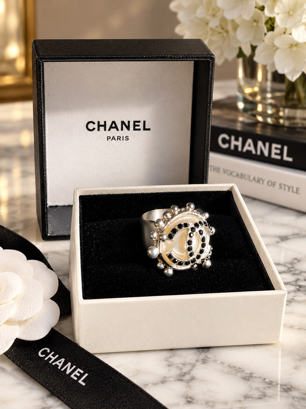 Authentic Vintage CHANEL 2002 CC Mother of Pearl Black Crystal Statement Ring Sz